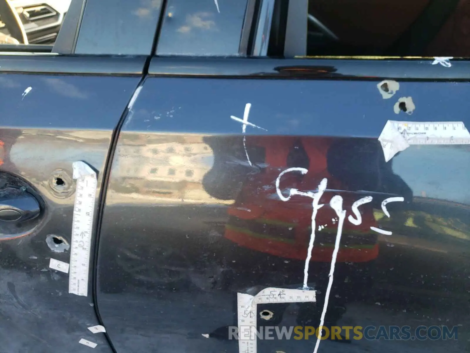 9 Photograph of a damaged car 5UXCY8C02L9B11294 BMW X6 2020