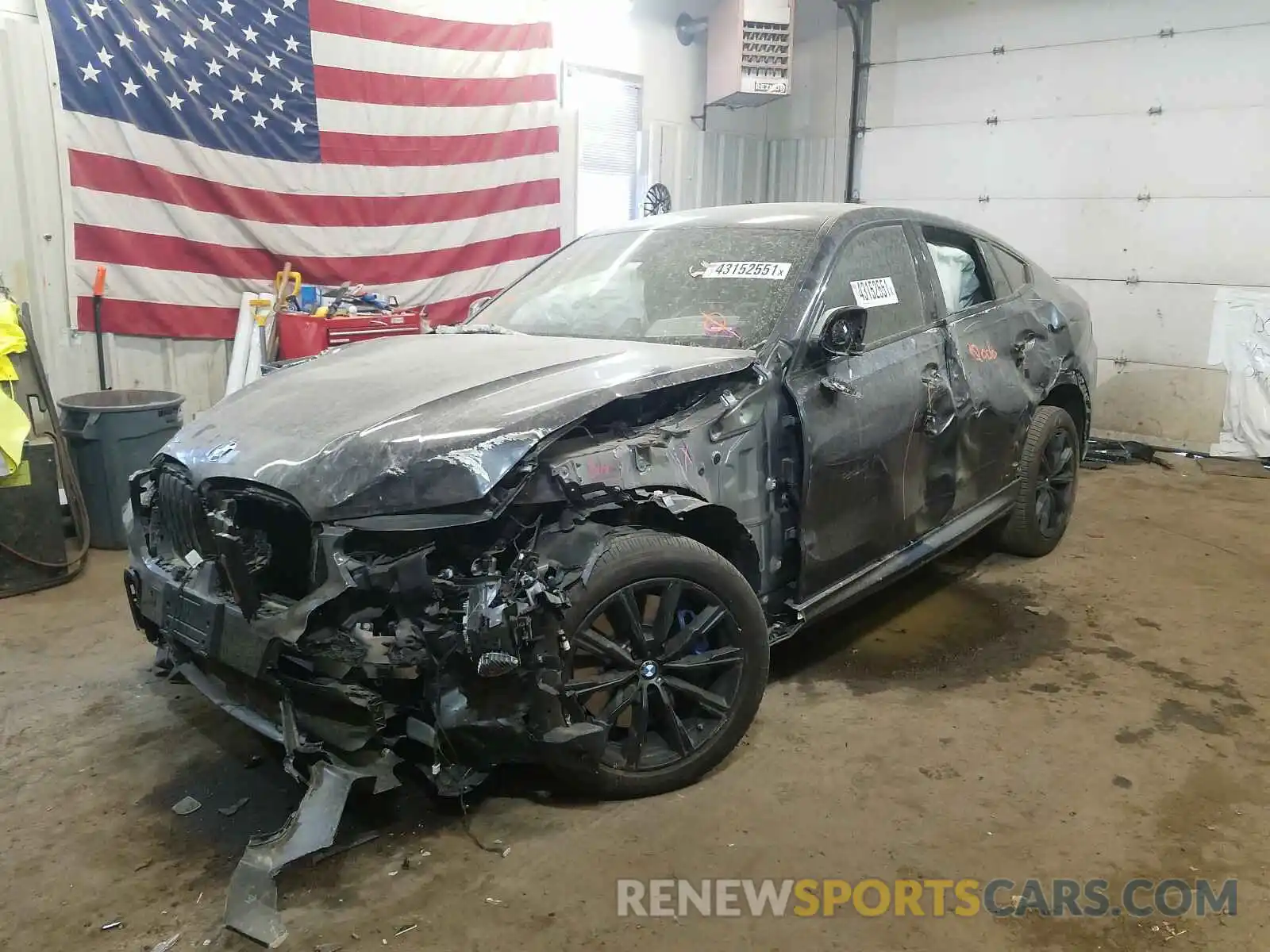 2 Photograph of a damaged car 5UXCY8C02L9B11330 BMW X6 2020