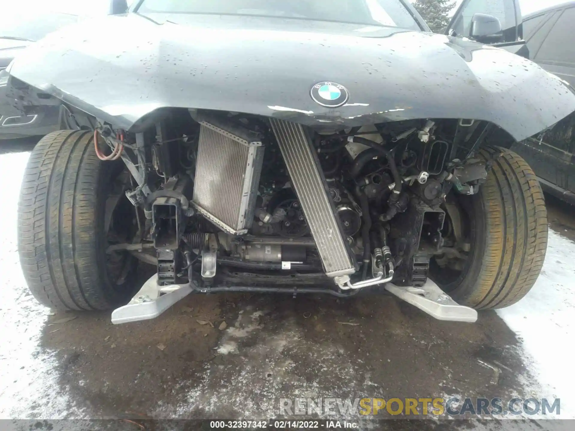 6 Photograph of a damaged car 5UXCY8C03L9D17899 BMW X6 2020