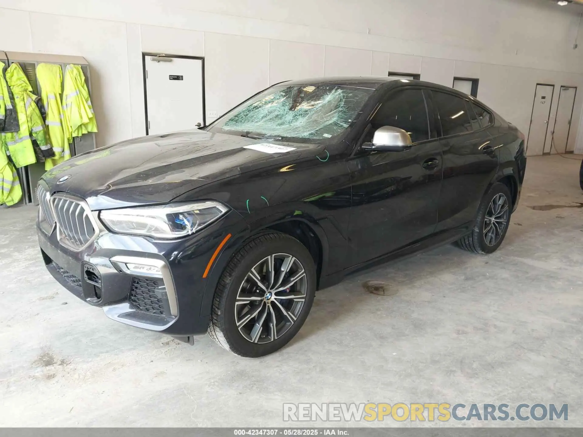 2 Photograph of a damaged car 5UXCY8C04L9C86873 BMW X6 2020