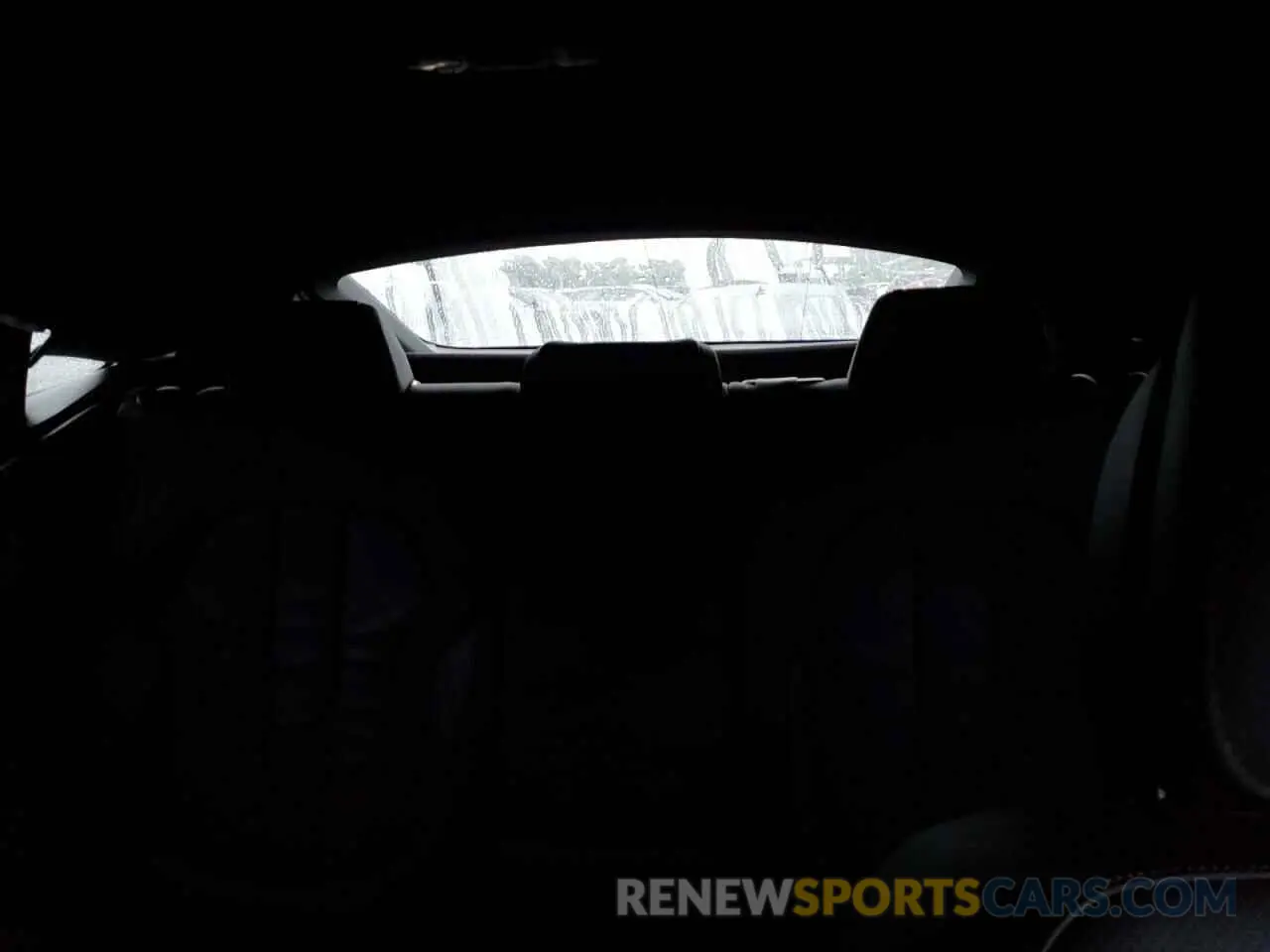 10 Photograph of a damaged car 5UXCY8C07L9B45473 BMW X6 2020