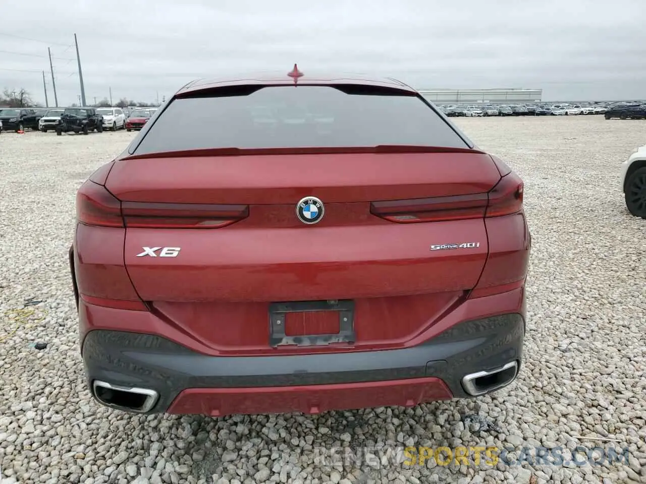 6 Photograph of a damaged car 5UXCY4C01M9G08122 BMW X6 2021