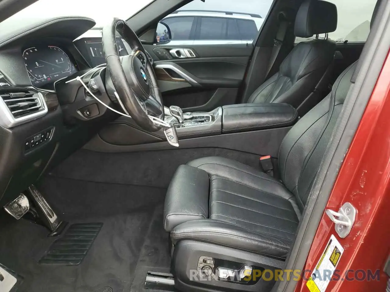 7 Photograph of a damaged car 5UXCY4C01M9G08122 BMW X6 2021