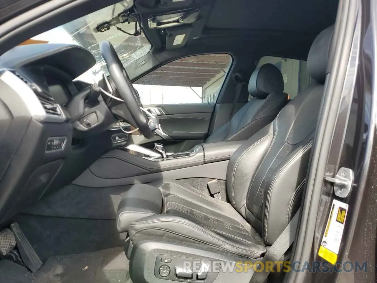 7 Photograph of a damaged car 5UXCY4C03M9F94983 BMW X6 2021