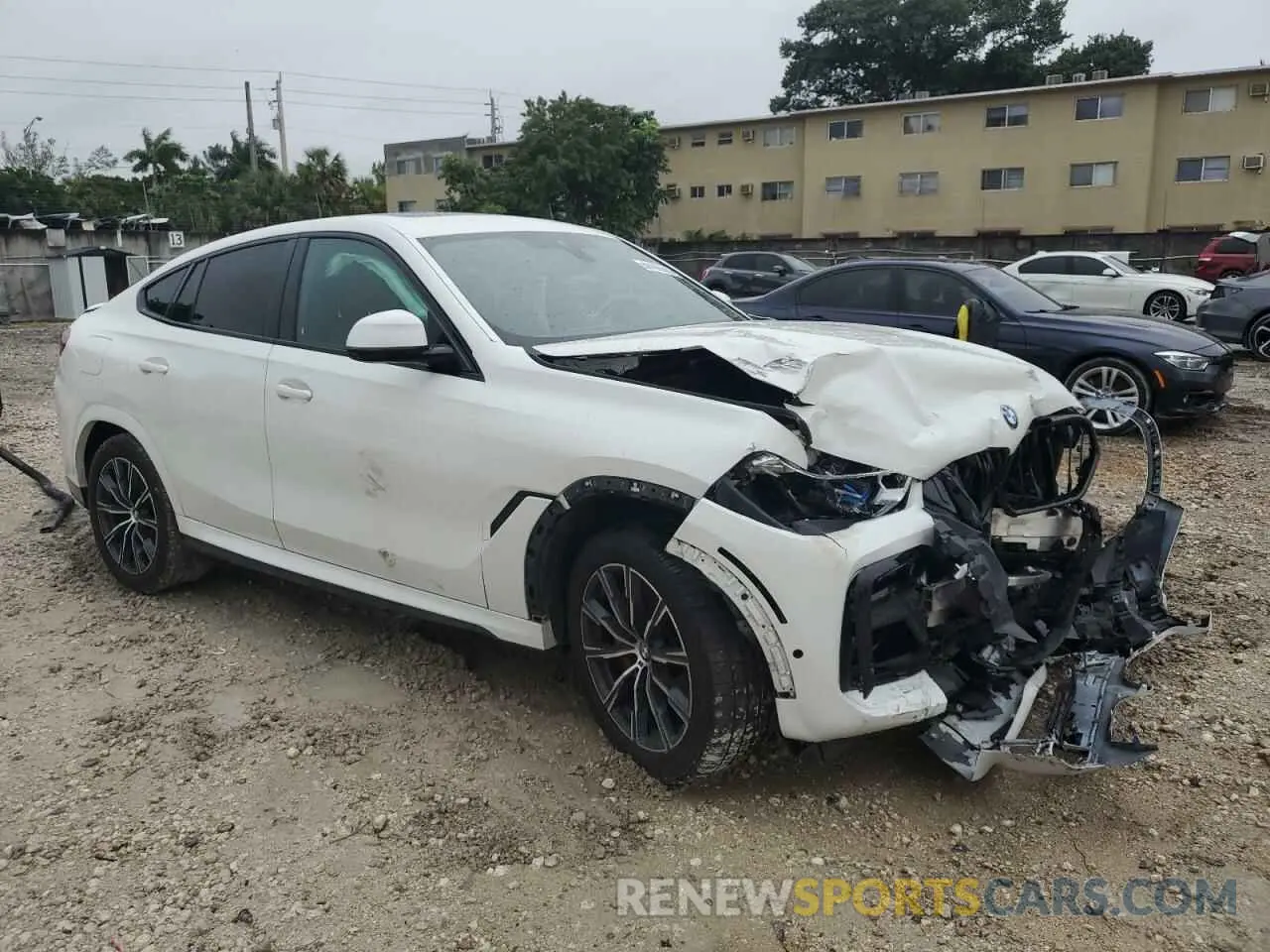 4 Photograph of a damaged car 5UXCY4C0XM9H11474 BMW X6 2021
