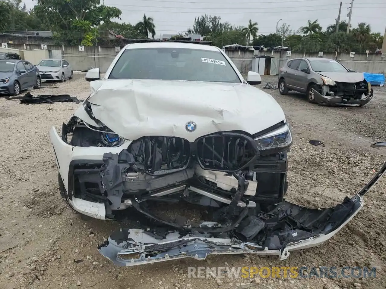 5 Photograph of a damaged car 5UXCY4C0XM9H11474 BMW X6 2021