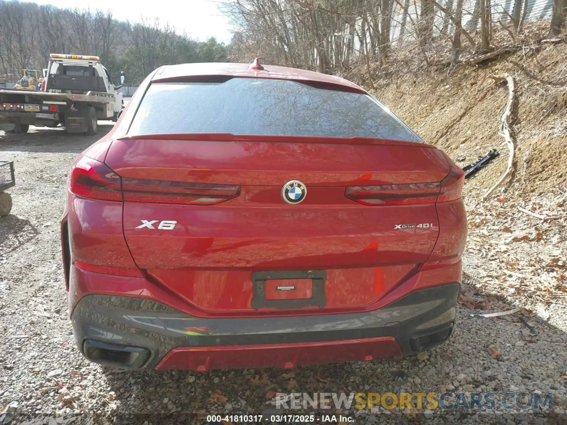 17 Photograph of a damaged car 5UXCY6C01M9F72797 BMW X6 2021