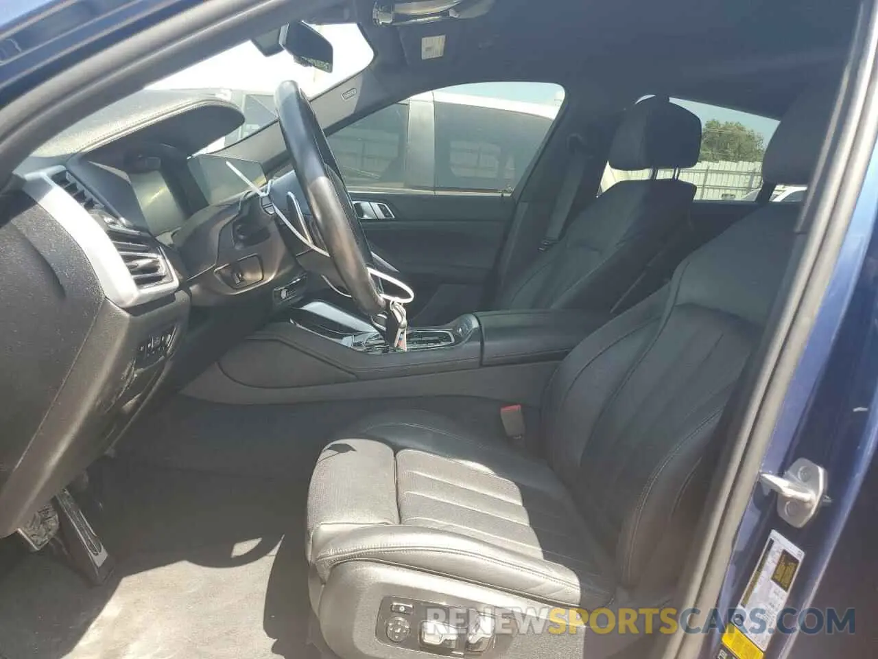 7 Photograph of a damaged car 5UXCY6C03M9F48971 BMW X6 2021