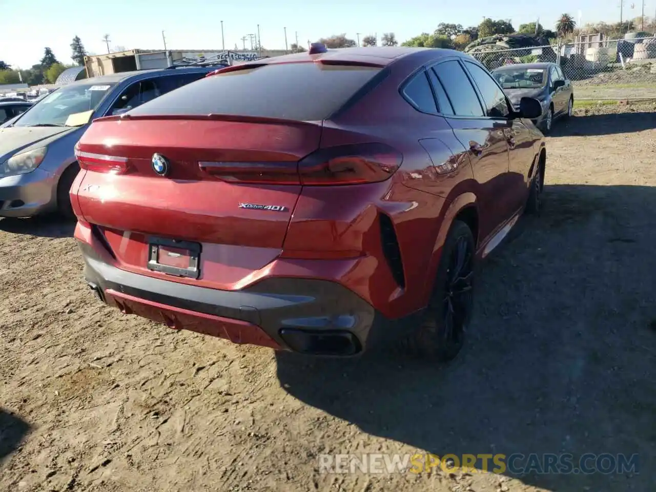 4 Photograph of a damaged car 5UXCY6C03M9H13806 BMW X6 2021