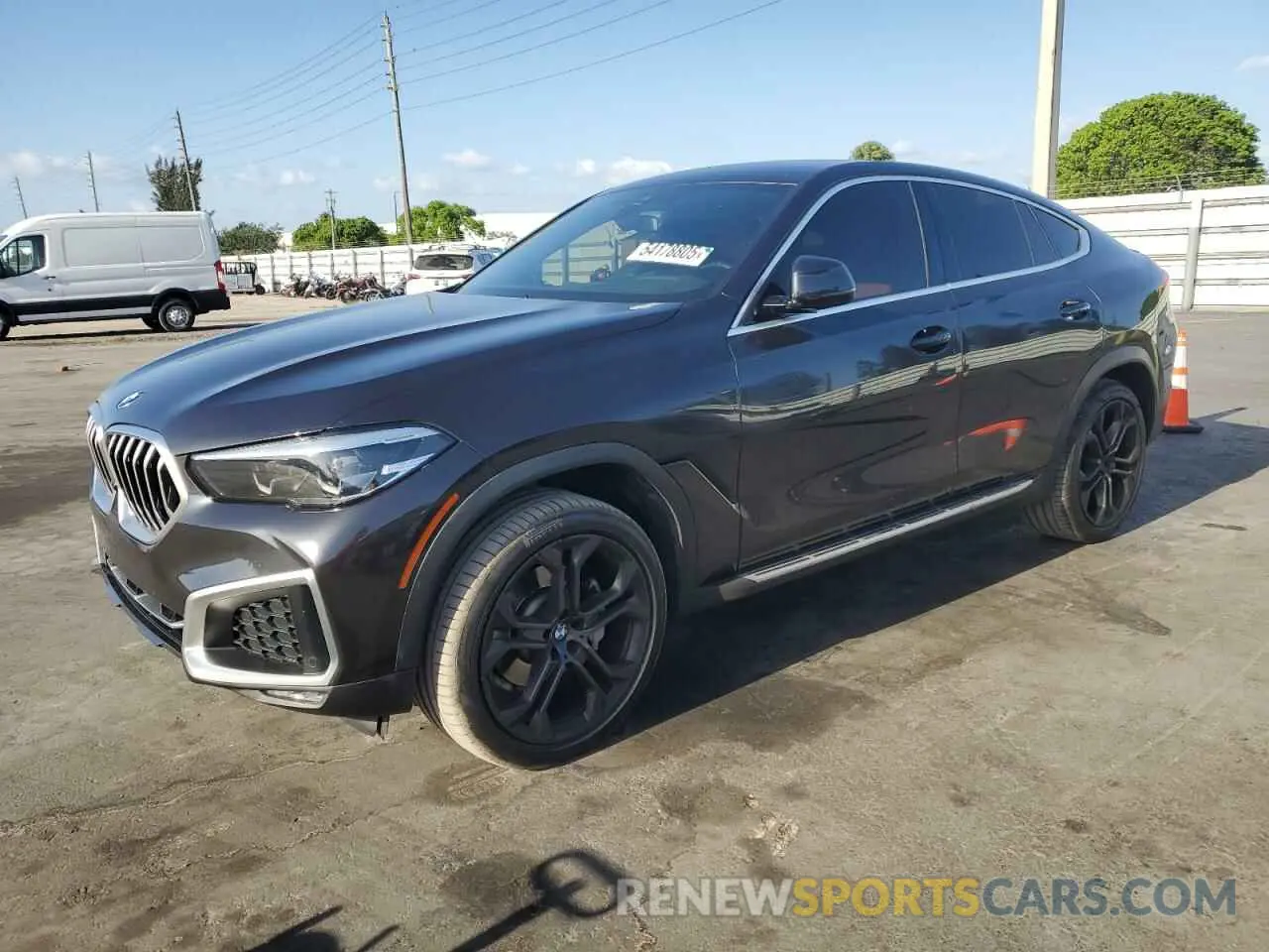 1 Photograph of a damaged car 5UXCY6C05M9E24569 BMW X6 2021