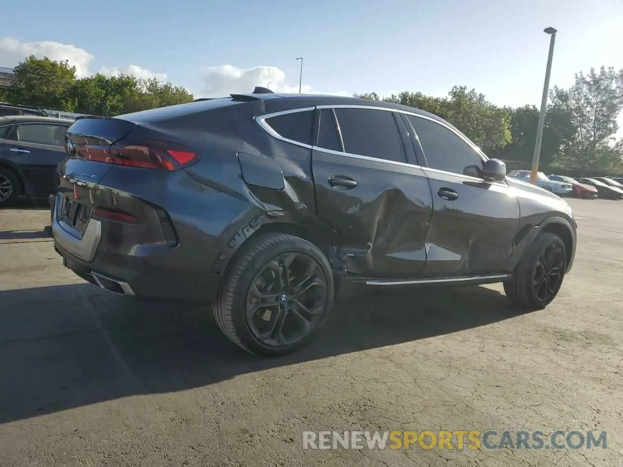 3 Photograph of a damaged car 5UXCY6C05M9E24569 BMW X6 2021