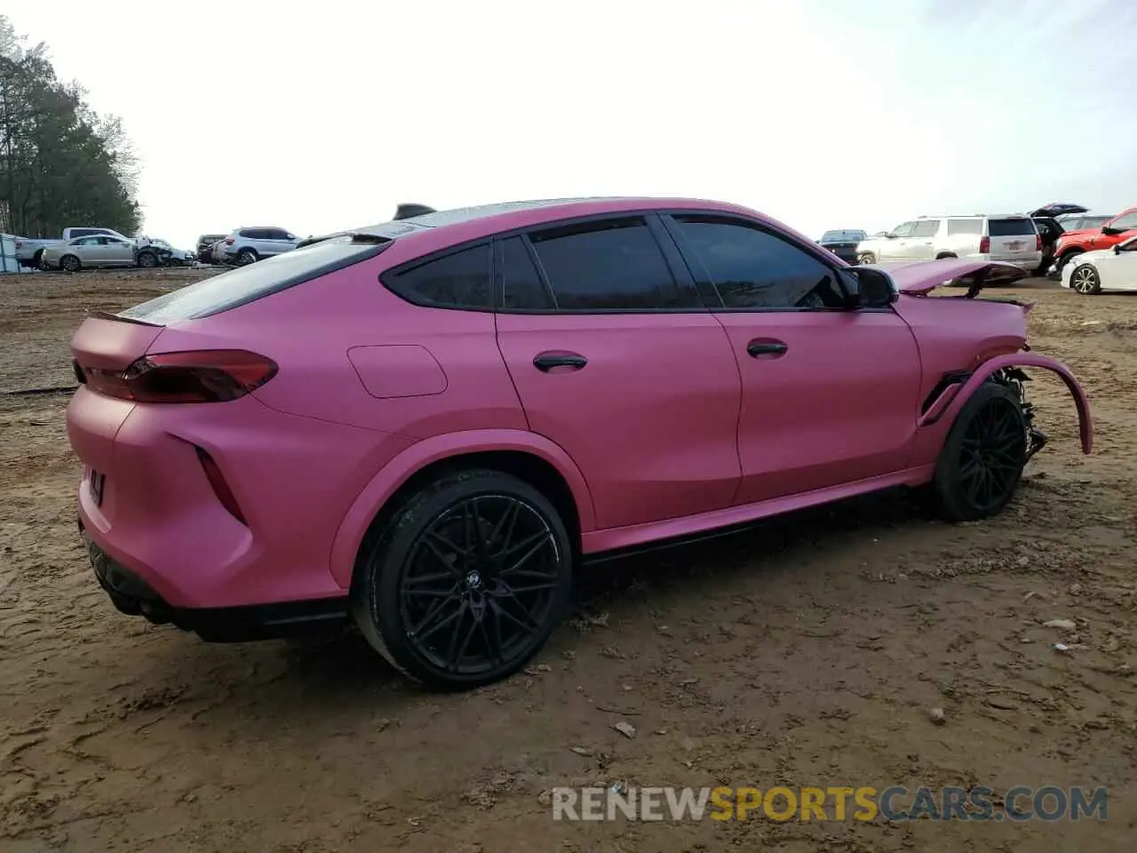 3 Photograph of a damaged car 5YMCY0C07M9H08985 BMW X6 2021