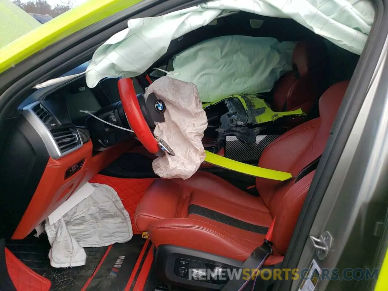 7 Photograph of a damaged car 5YMCY0C08M9H31272 BMW X6 2021