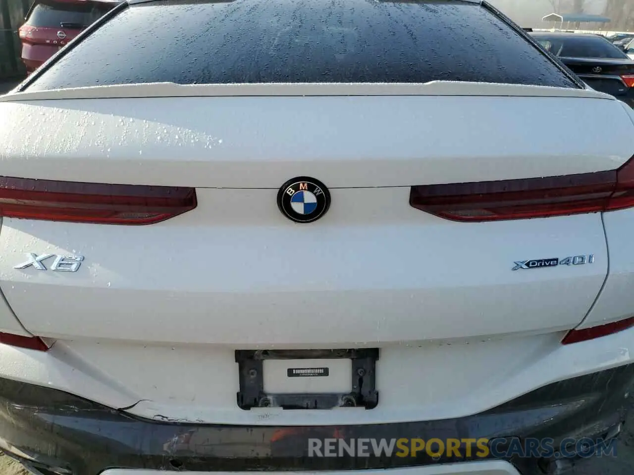 6 Photograph of a damaged car 5UXCY6C00N9K74725 BMW X6 2022