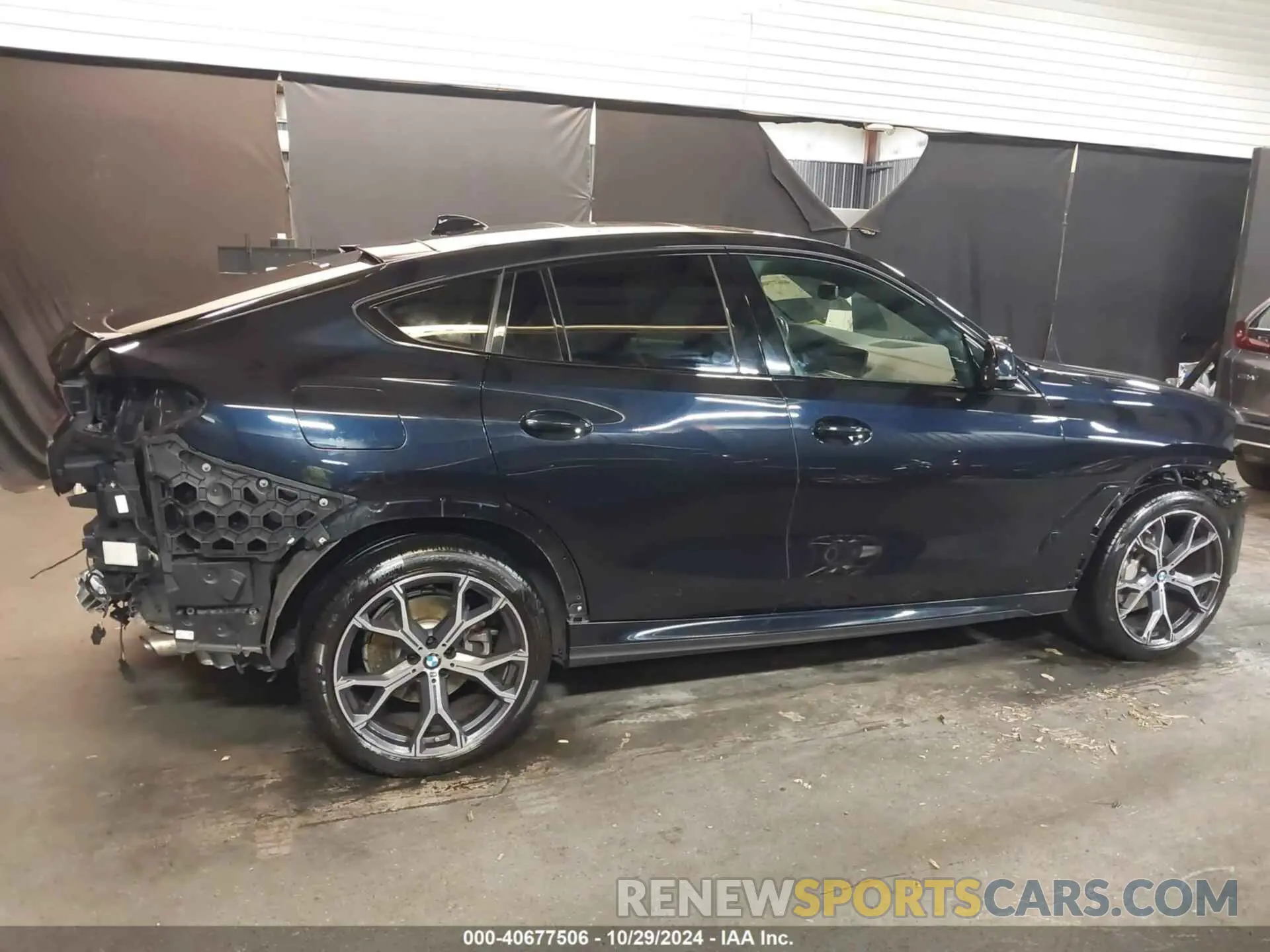 14 Photograph of a damaged car 5UXCY6C00N9L31389 BMW X6 2022
