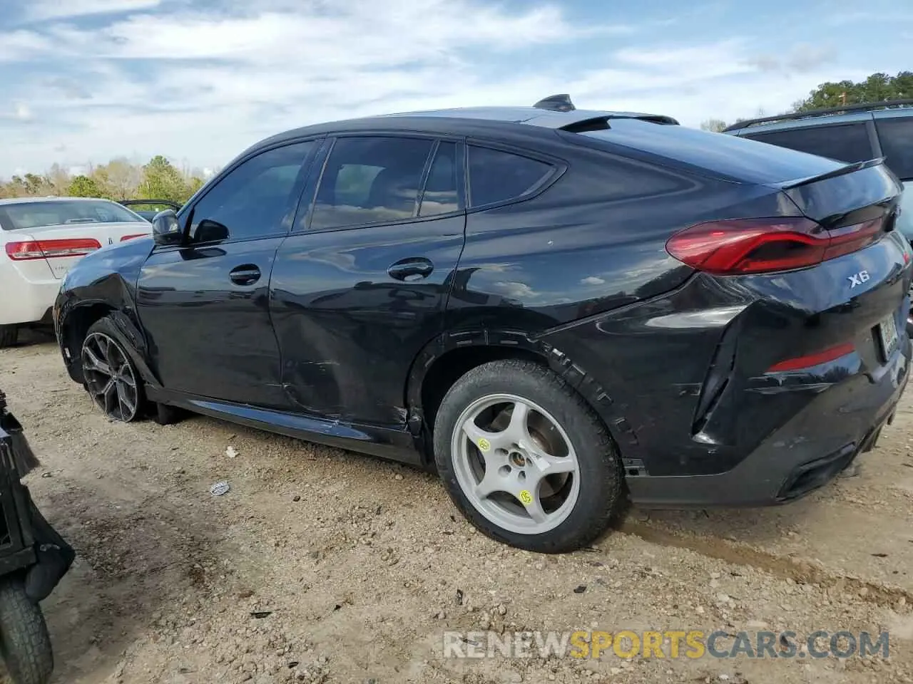 2 Photograph of a damaged car 5UXCY6C01N9K49185 BMW X6 2022