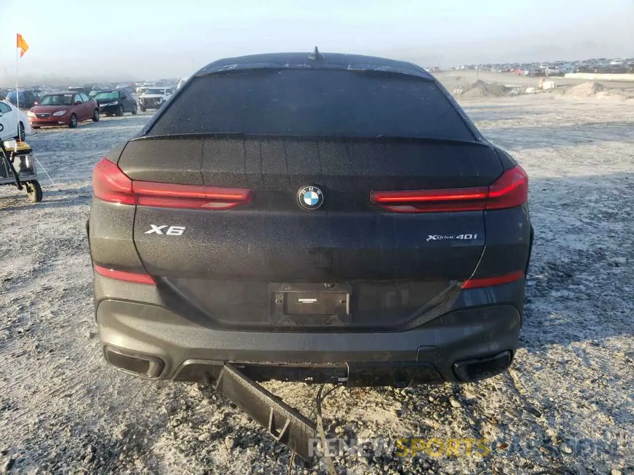 6 Photograph of a damaged car 5UXCY6C01N9K62454 BMW X6 2022