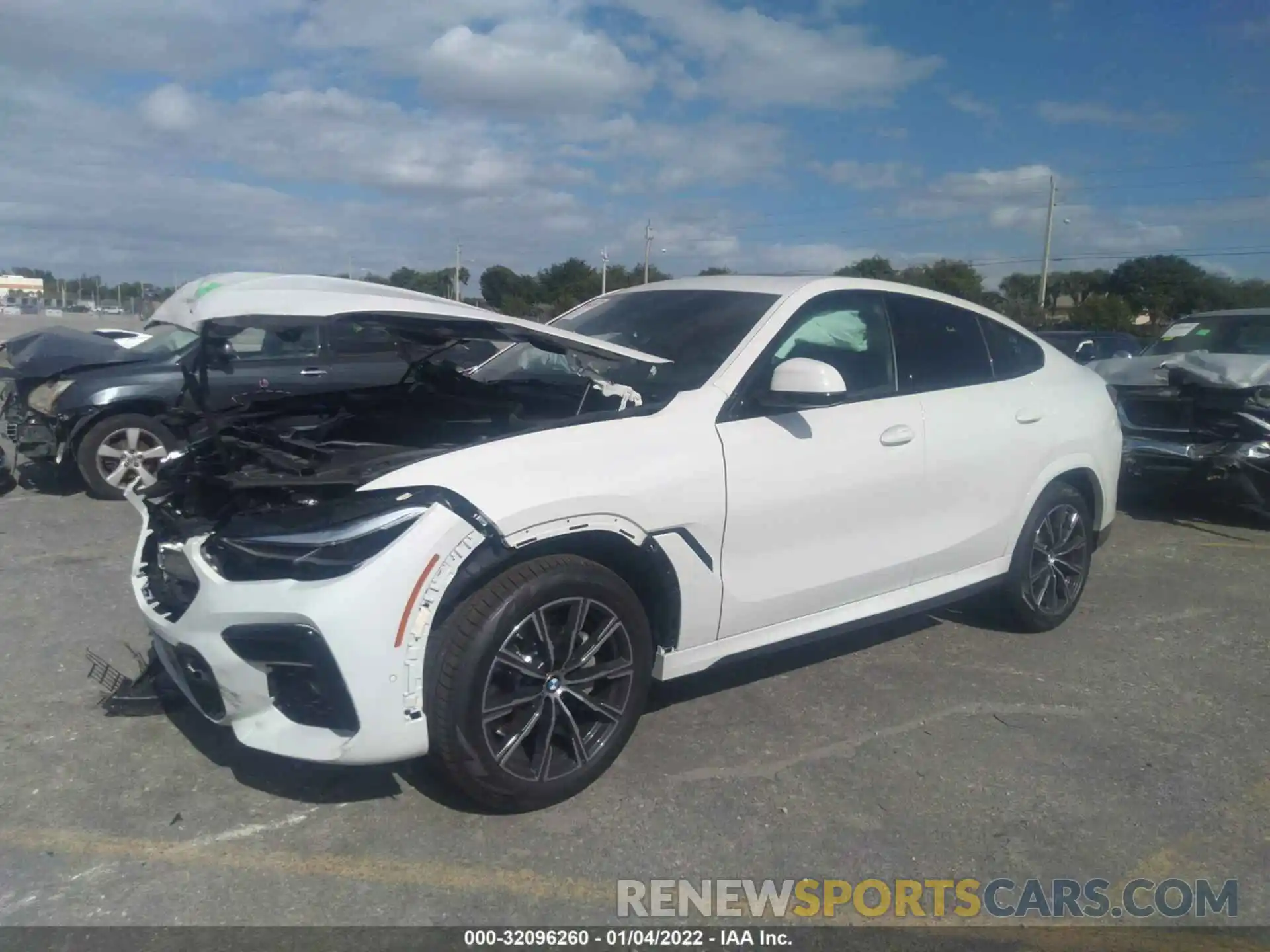 2 Photograph of a damaged car 5UXCY6C02N9K66092 BMW X6 2022