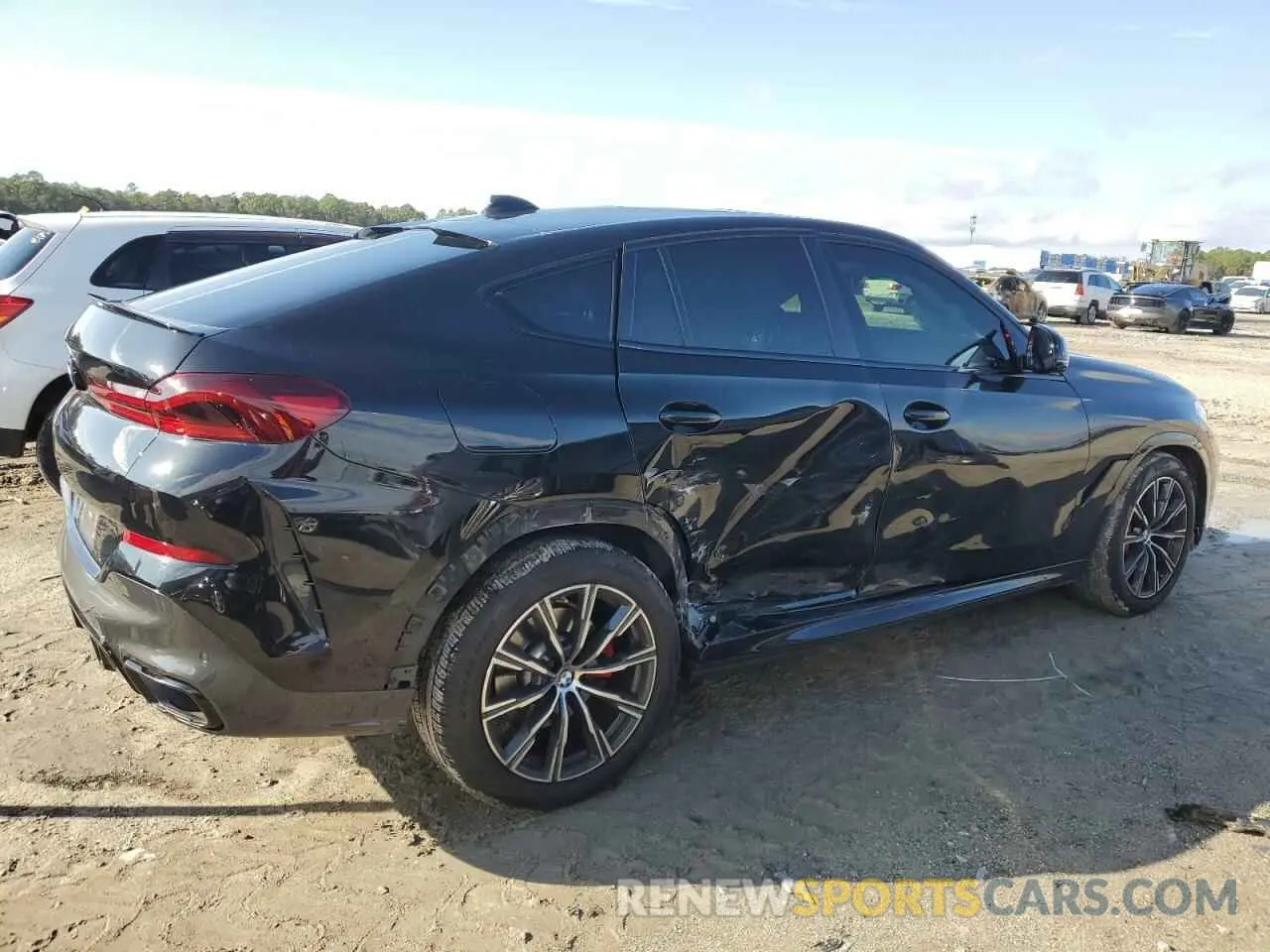 3 Photograph of a damaged car 5UXCY6C03N9J33387 BMW X6 2022