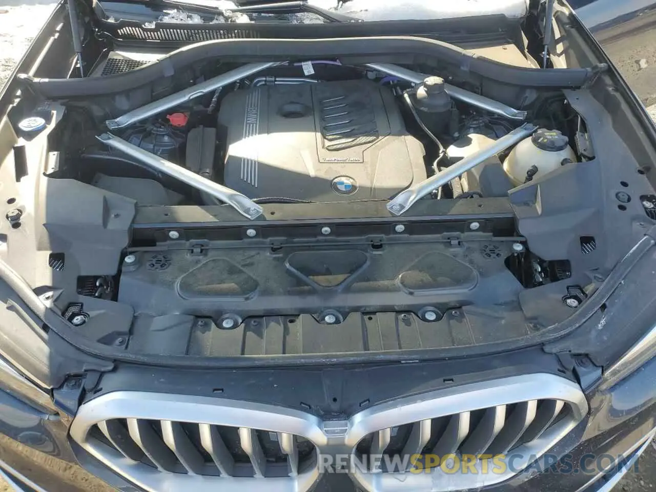 12 Photograph of a damaged car 5UXCY6C03N9K70765 BMW X6 2022