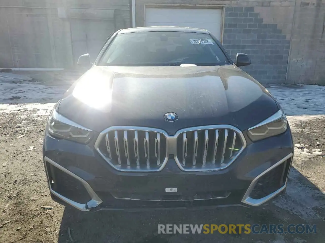 5 Photograph of a damaged car 5UXCY6C03N9K70765 BMW X6 2022