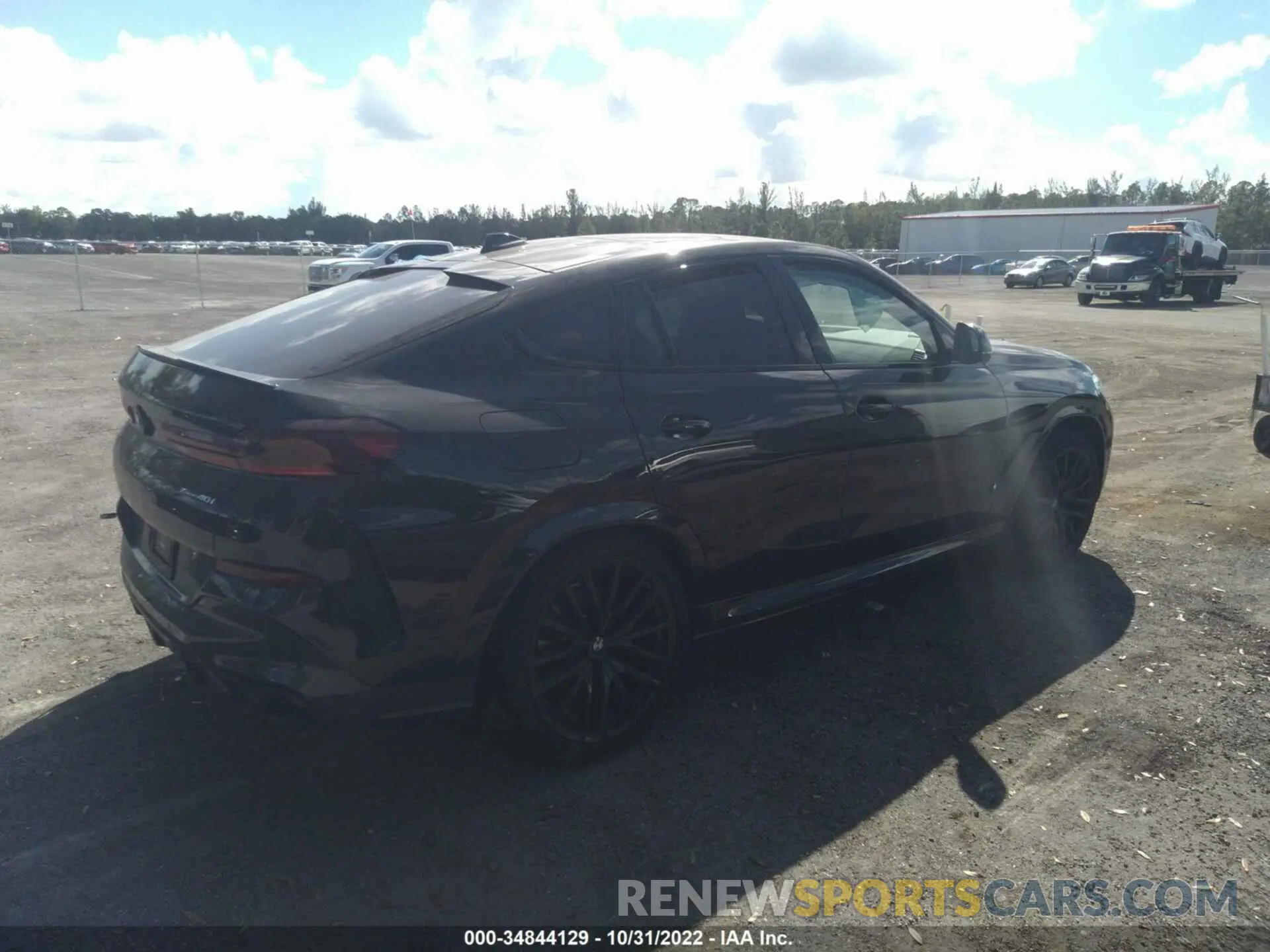 4 Photograph of a damaged car 5UXCY6C04N9K14981 BMW X6 2022