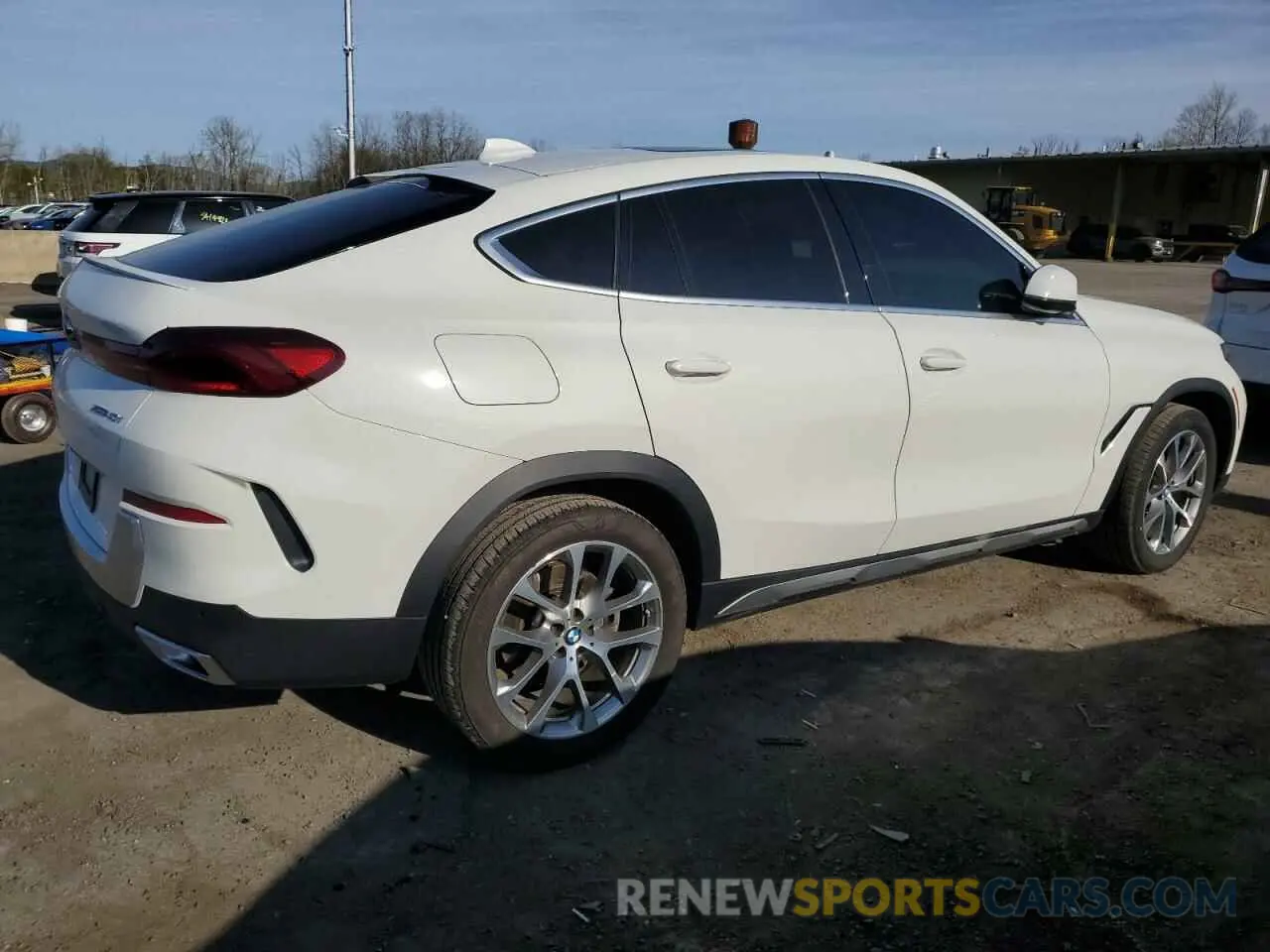 3 Photograph of a damaged car 5UXCY6C07N9J58714 BMW X6 2022