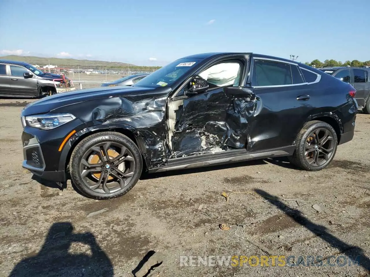 1 Photograph of a damaged car 5UXCY6C08N9J68586 BMW X6 2022