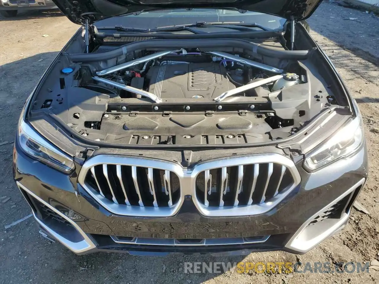 12 Photograph of a damaged car 5UXCY6C08N9J68586 BMW X6 2022