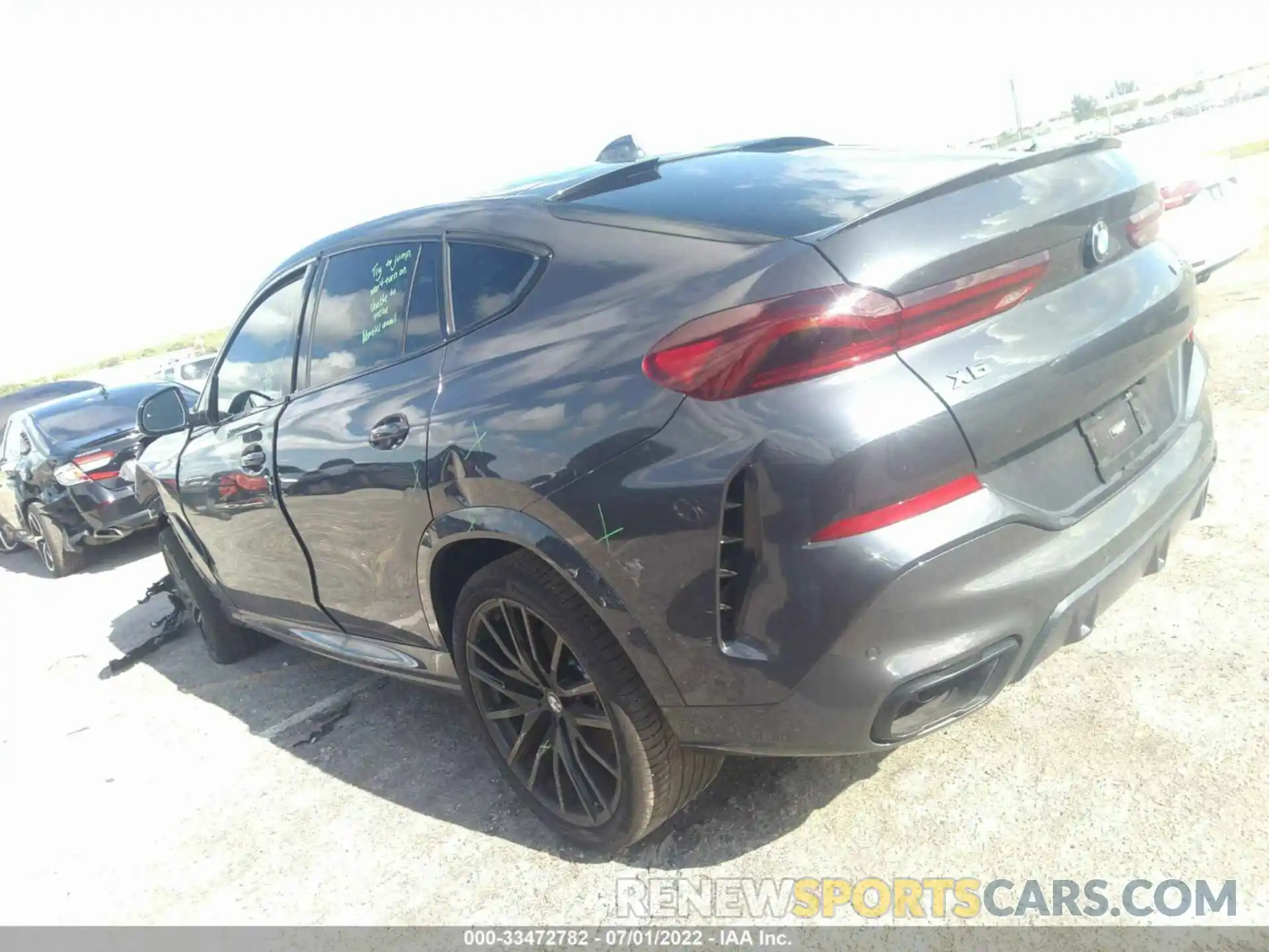 3 Photograph of a damaged car 5UXCY8C02N9J38172 BMW X6 2022