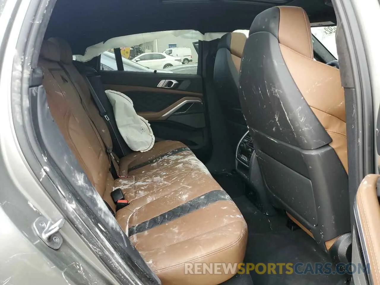 11 Photograph of a damaged car 5YMCY0C01N9M57041 BMW X6 2022