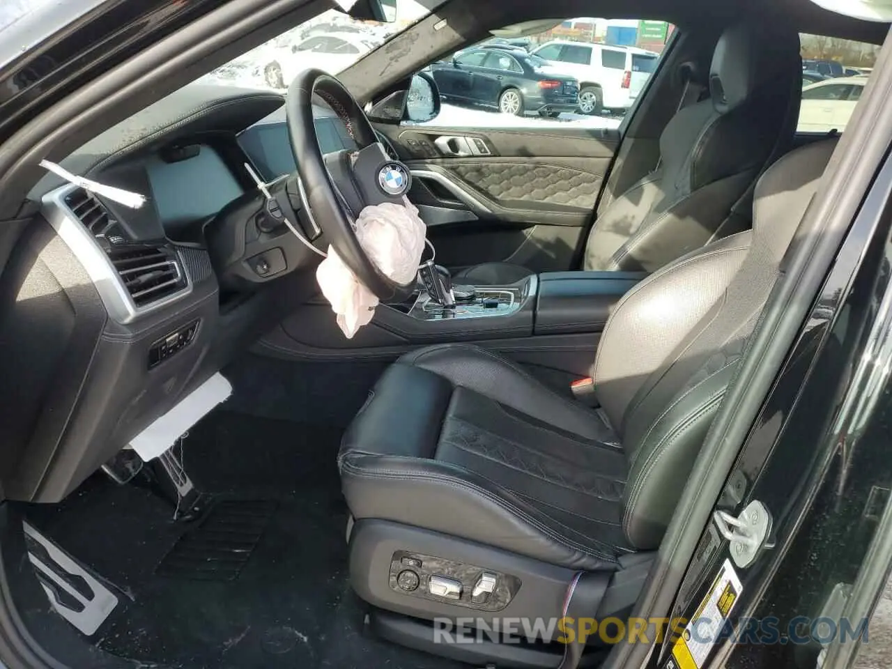 7 Photograph of a damaged car 5YMCY0C07N9K51898 BMW X6 2022