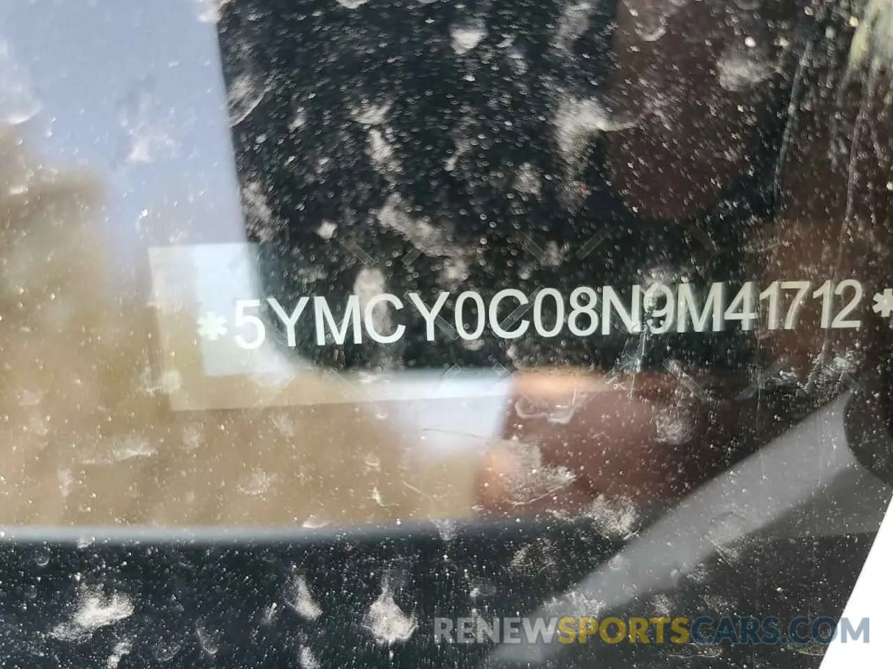 13 Photograph of a damaged car 5YMCY0C09N9J70336 BMW X6 2022