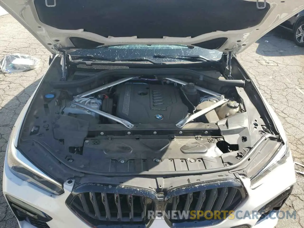 14 Photograph of a damaged car 5UXCY6C02P9P96940 BMW X6 2023