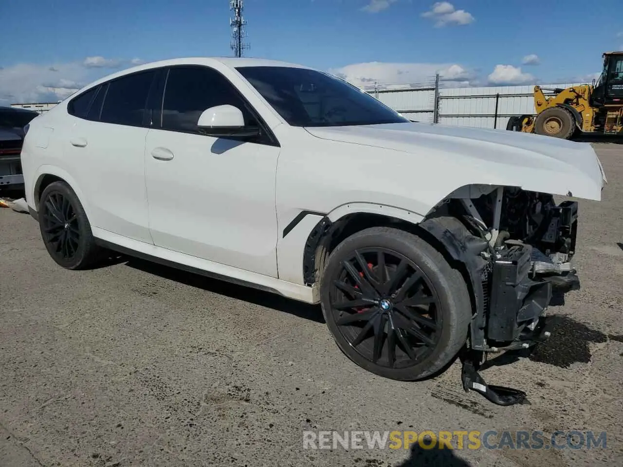4 Photograph of a damaged car 5UXCY6C04P9P49005 BMW X6 2023