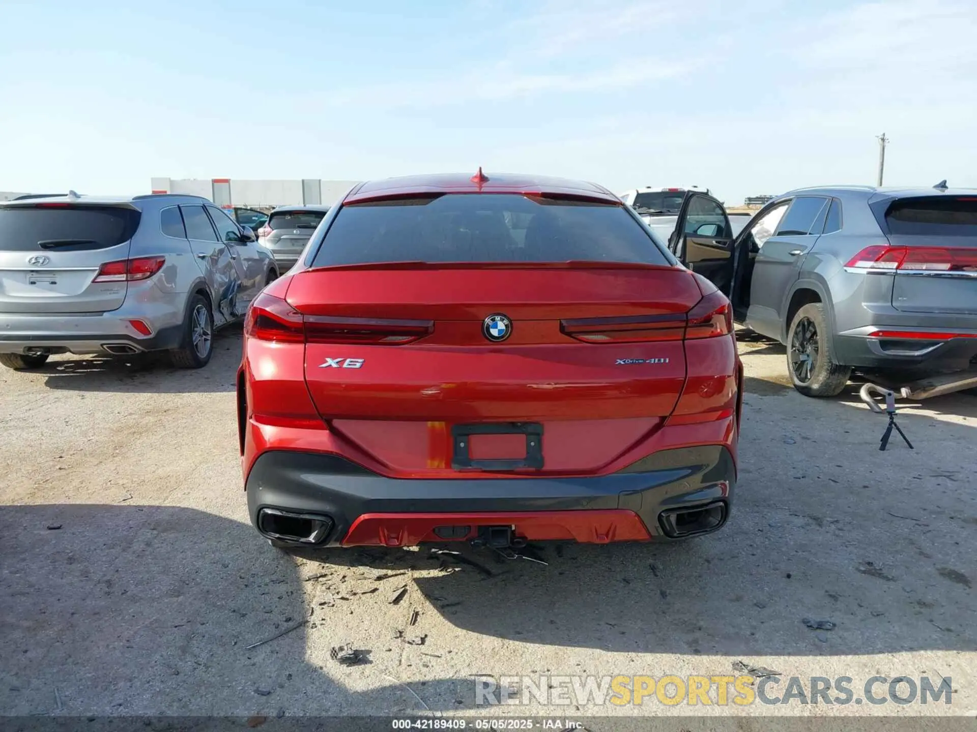 16 Photograph of a damaged car 5UXCY6C07P9N62566 BMW X6 2023