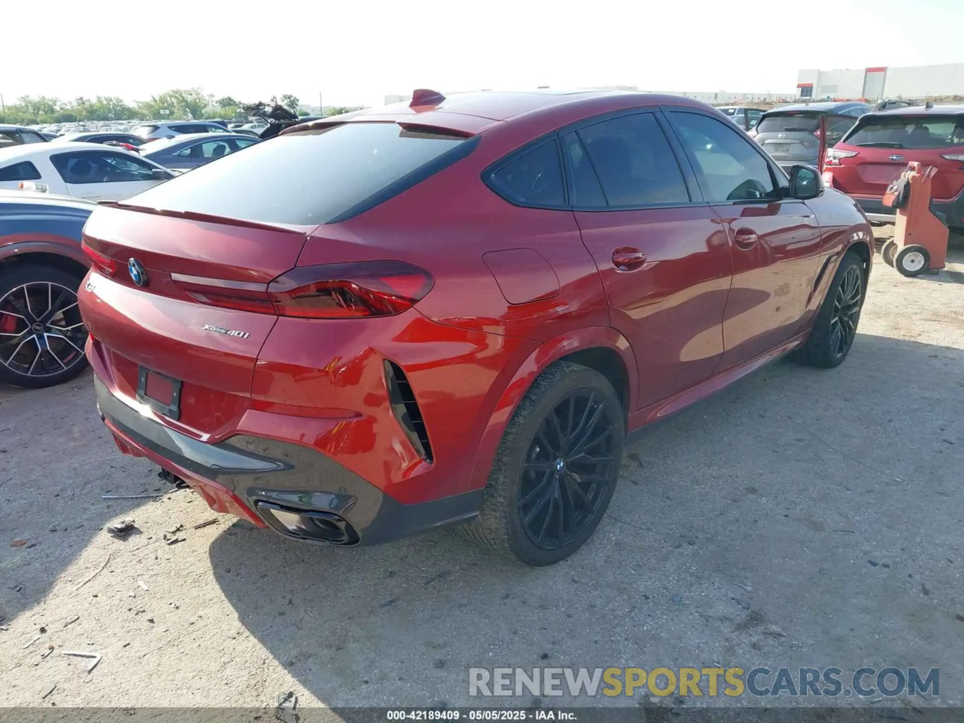4 Photograph of a damaged car 5UXCY6C07P9N62566 BMW X6 2023