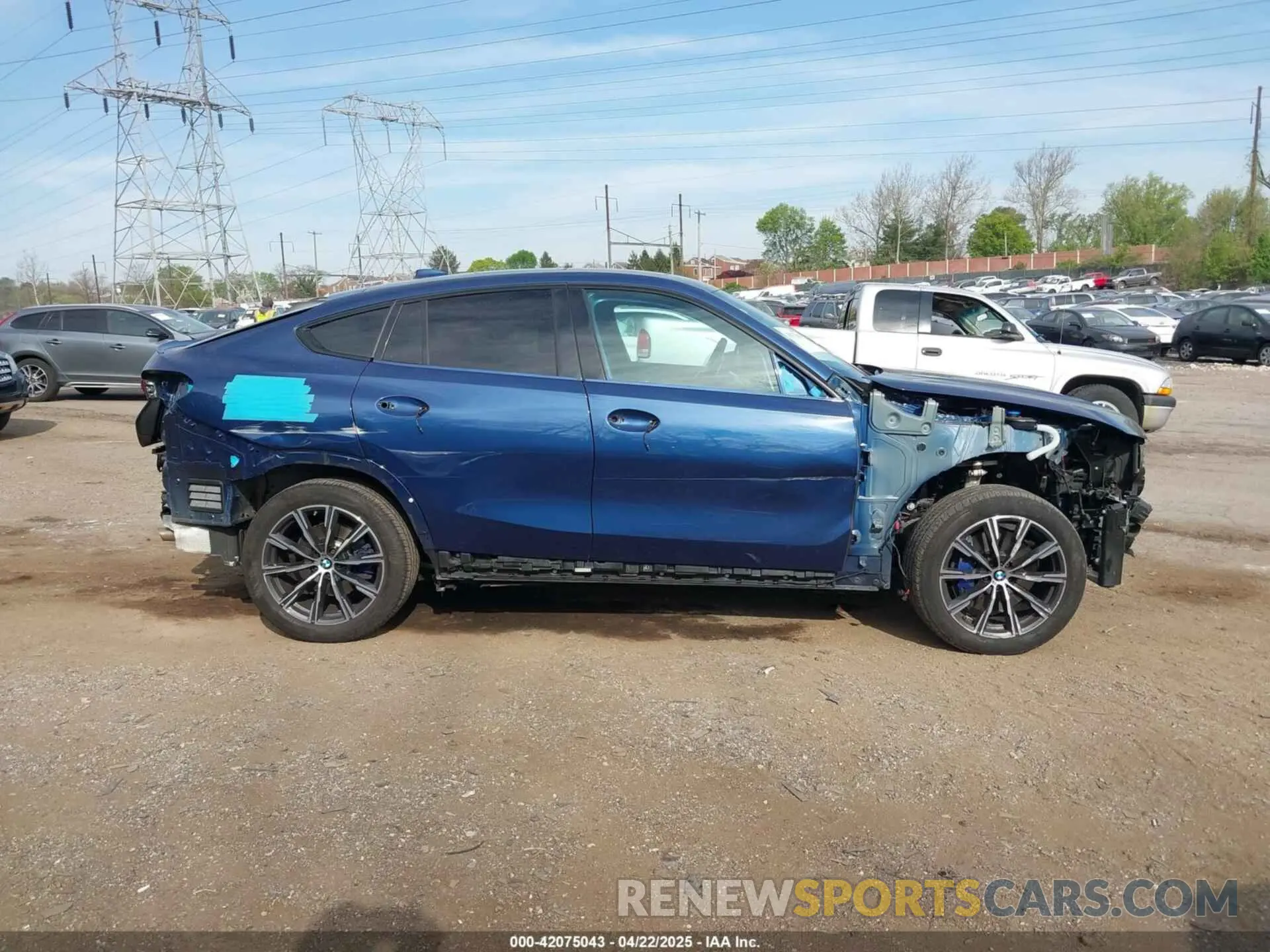 14 Photograph of a damaged car 5UXCY6C07P9P85707 BMW X6 2023