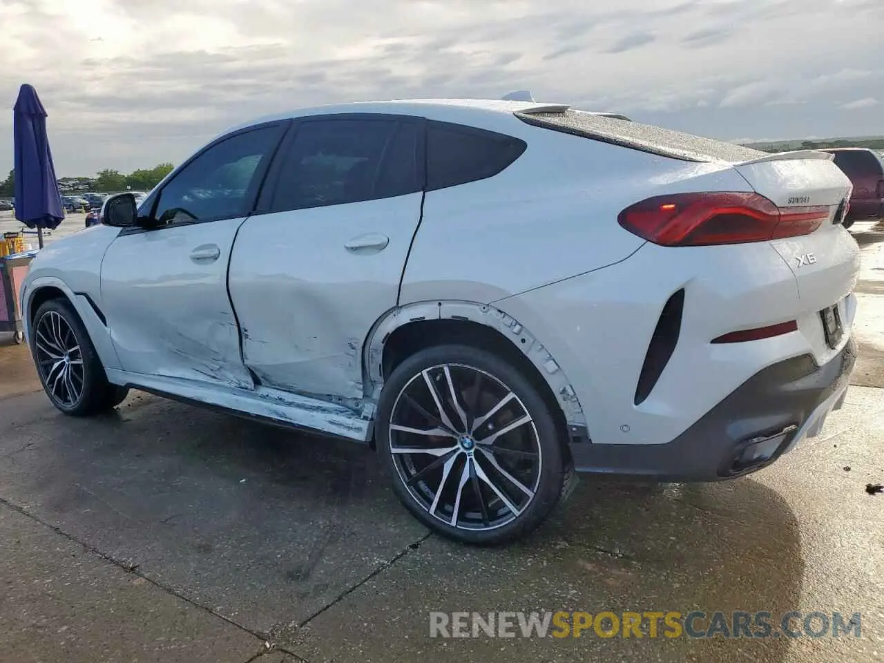 2 Photograph of a damaged car 5UXCY6C08P9N43749 BMW X6 2023