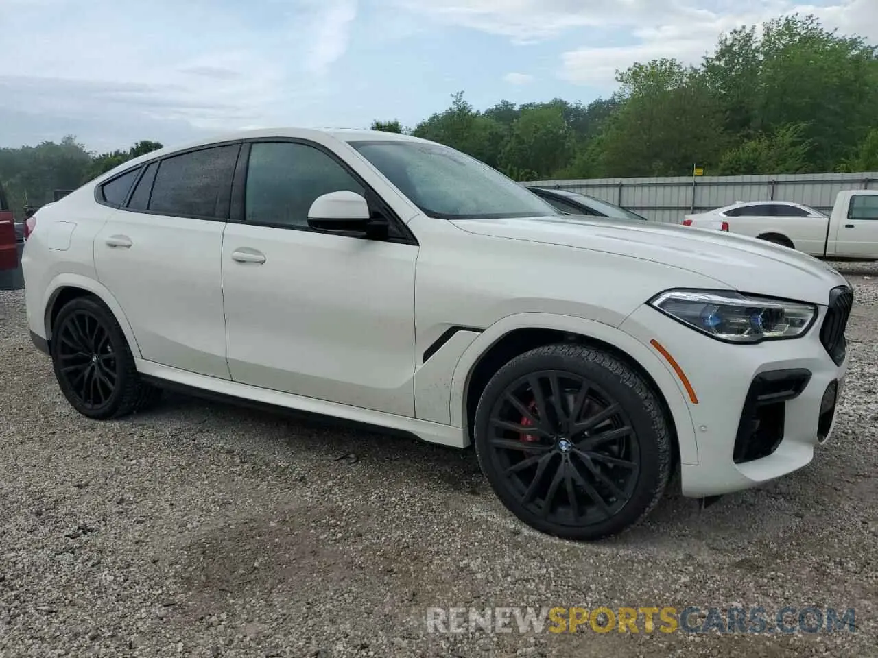 4 Photograph of a damaged car 5UXCY6C08P9R45125 BMW X6 2023