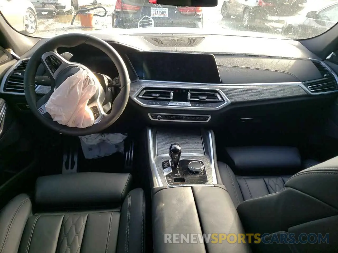 8 Photograph of a damaged car 5UXCY6C09P9N57093 BMW X6 2023