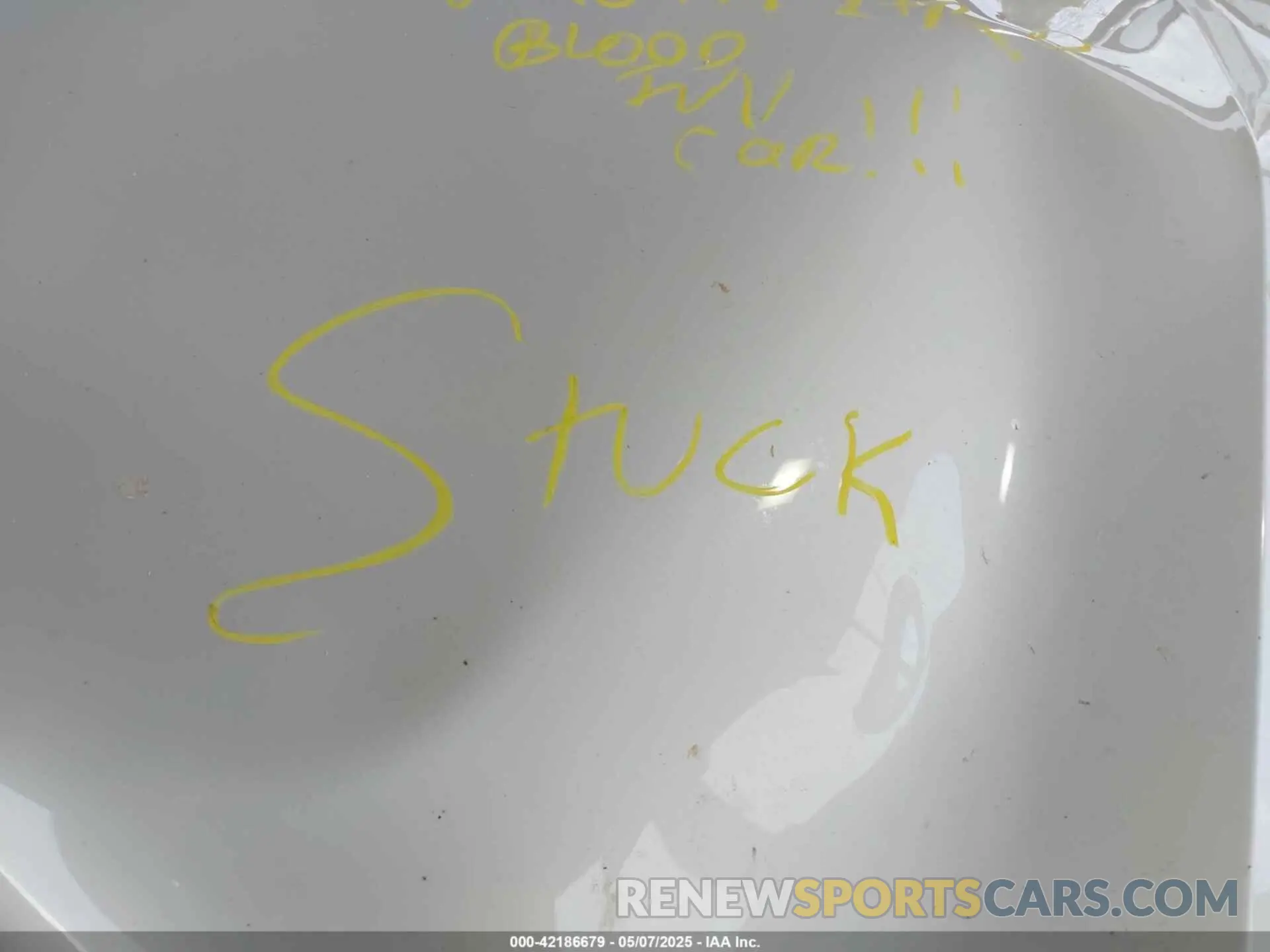 10 Photograph of a damaged car 5UXCY6C09P9N62584 BMW X6 2023