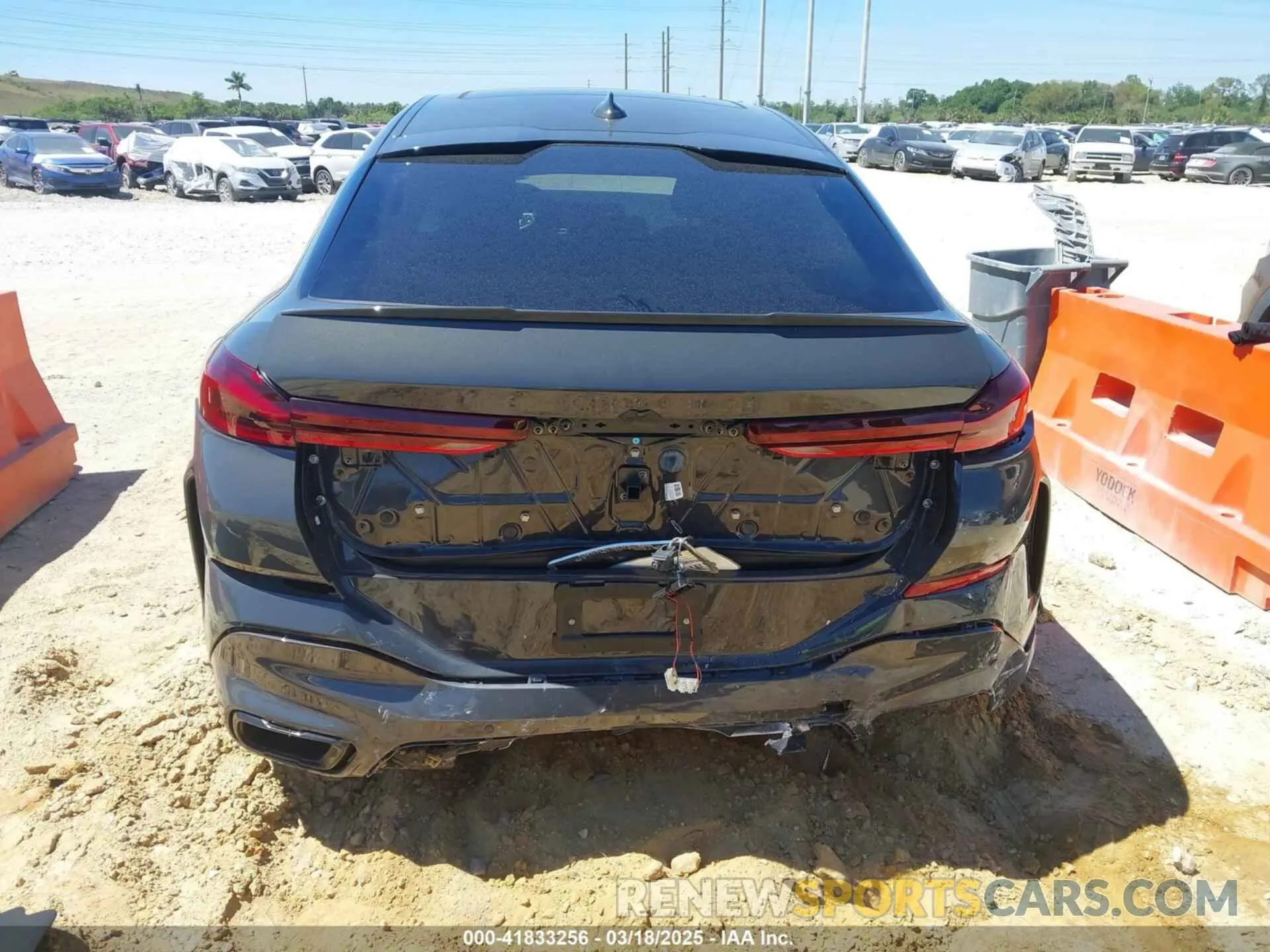 6 Photograph of a damaged car 5UXCY8C00P9P74785 BMW X6 2023
