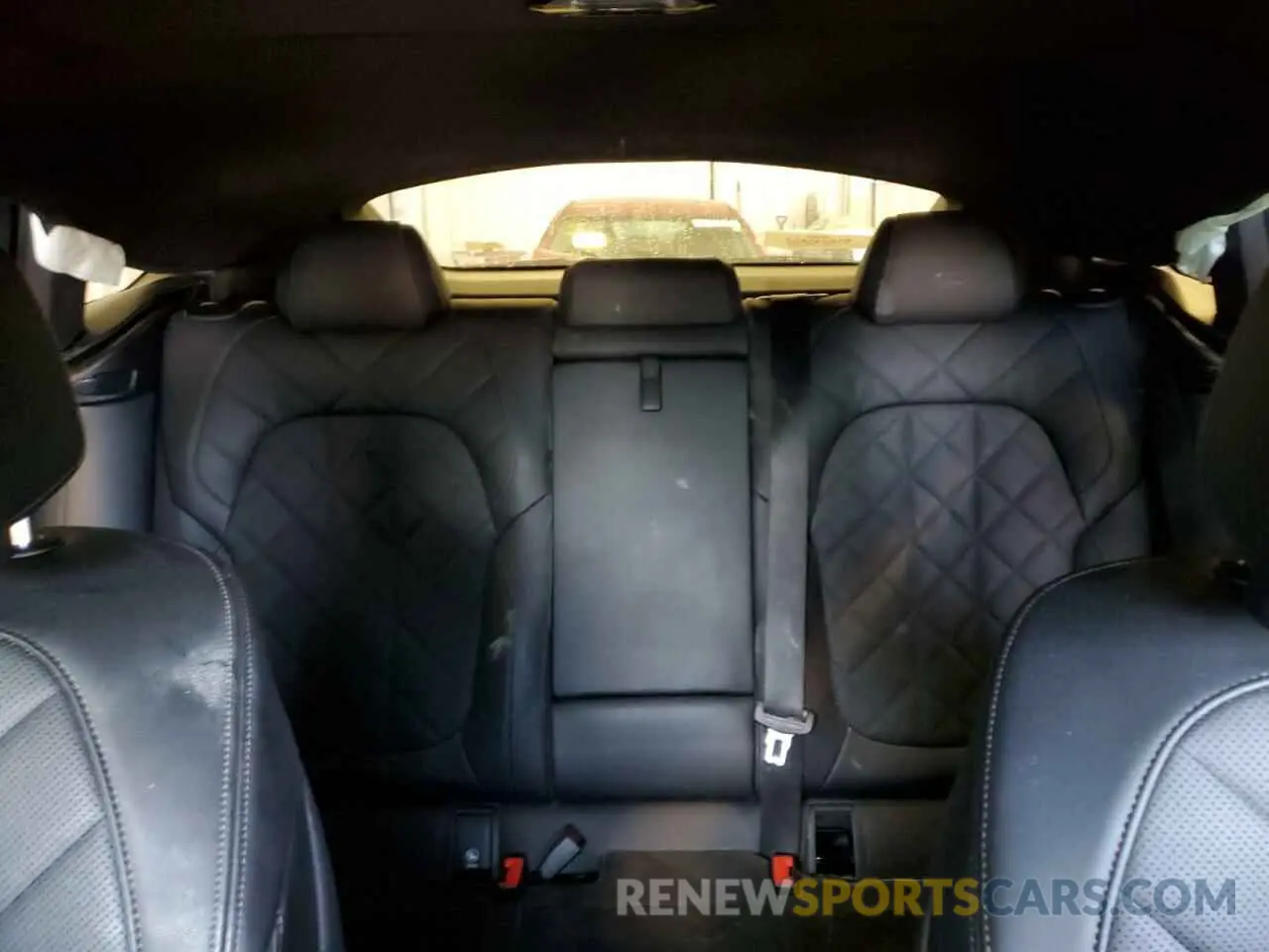 10 Photograph of a damaged car 5UX33EX01R9T16988 BMW X6 2024