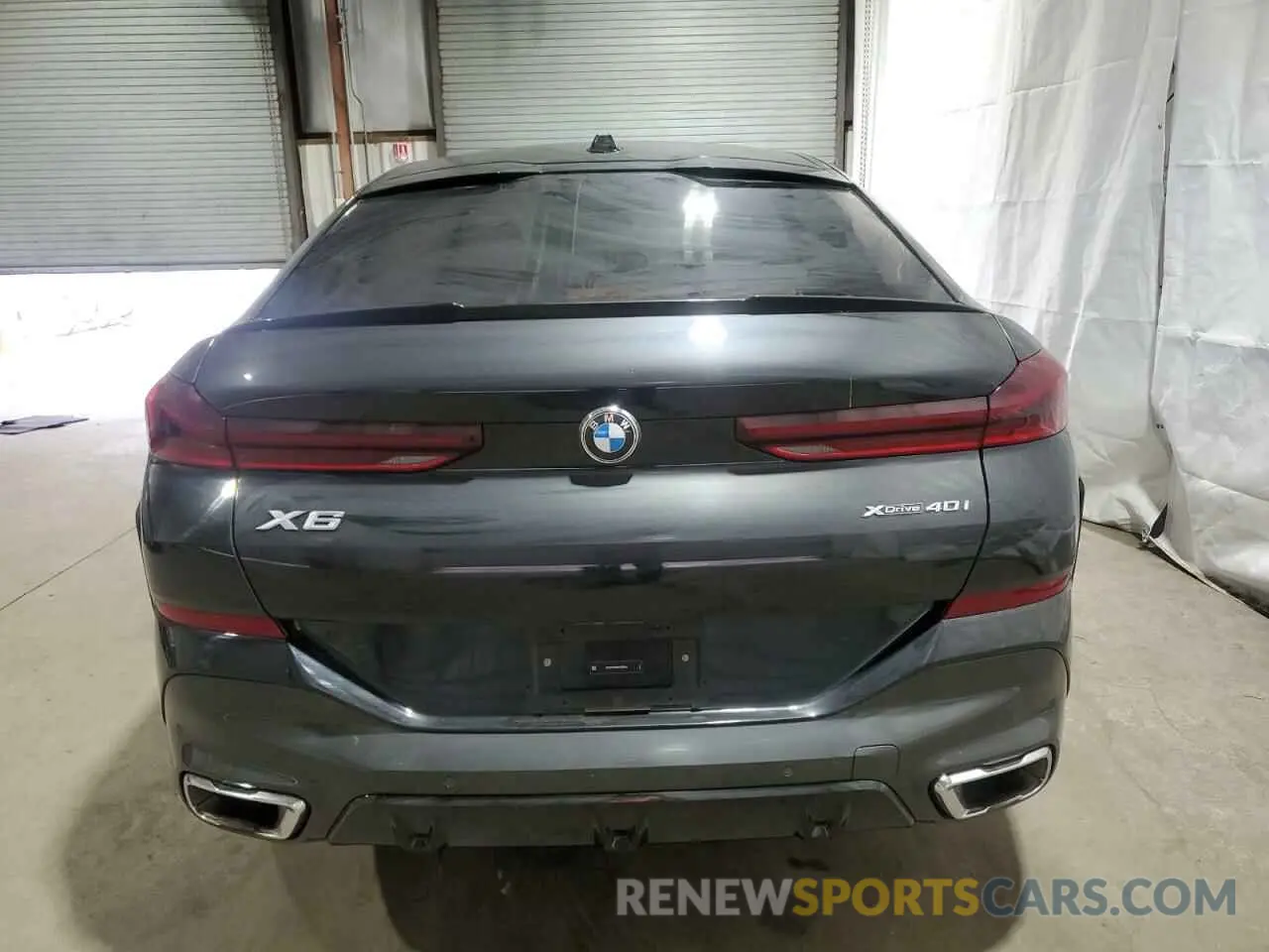 6 Photograph of a damaged car 5UX33EX01R9T93344 BMW X6 2024