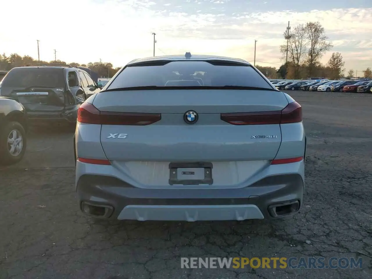 6 Photograph of a damaged car 5UX33EX02R9U54152 BMW X6 2024