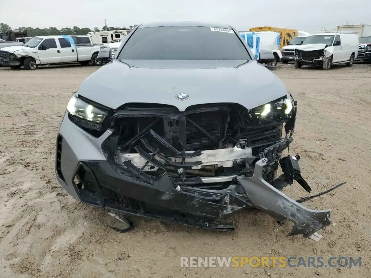 5 Photograph of a damaged car 5UX33EX05R9T73095 BMW X6 2024