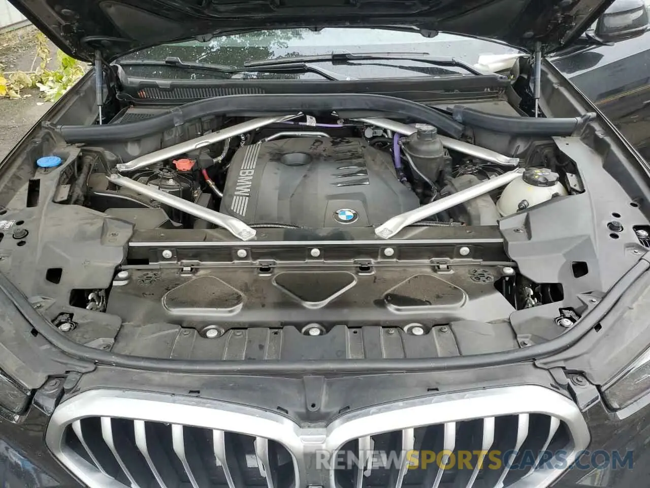 11 Photograph of a damaged car 5UX33EX06R9S46047 BMW X6 2024