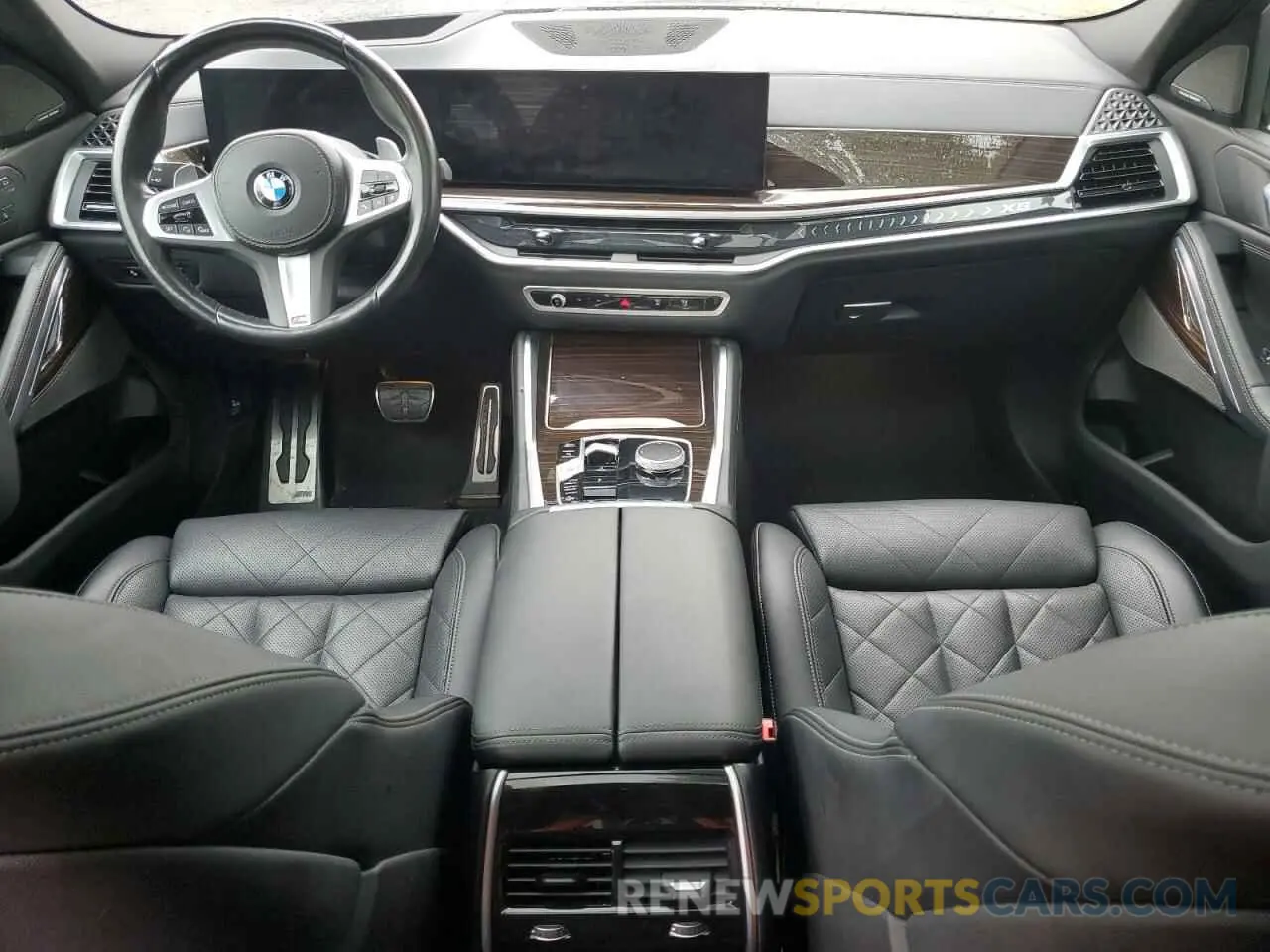 8 Photograph of a damaged car 5UX33EX06R9S46047 BMW X6 2024