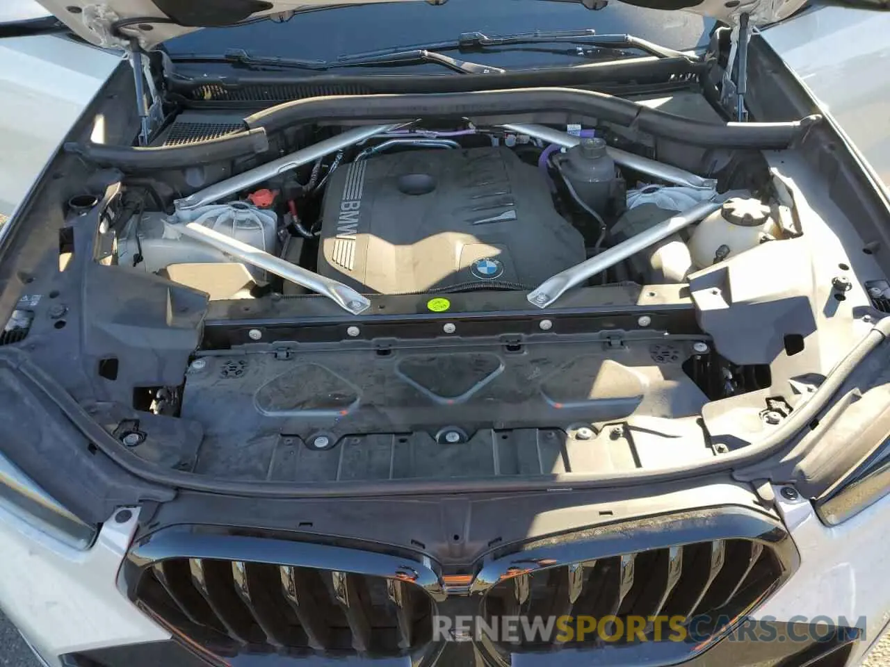 12 Photograph of a damaged car 5UX33EX06R9T30370 BMW X6 2024